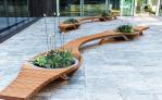 Banc urbain robinier